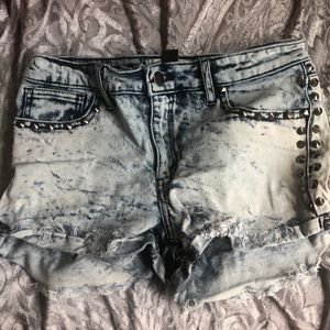 Stylish jean shorts